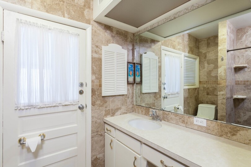 5 Star Condo in one of the most Prestigious Areas in Sandy Bottoms Vacation, Florida Condo 5965