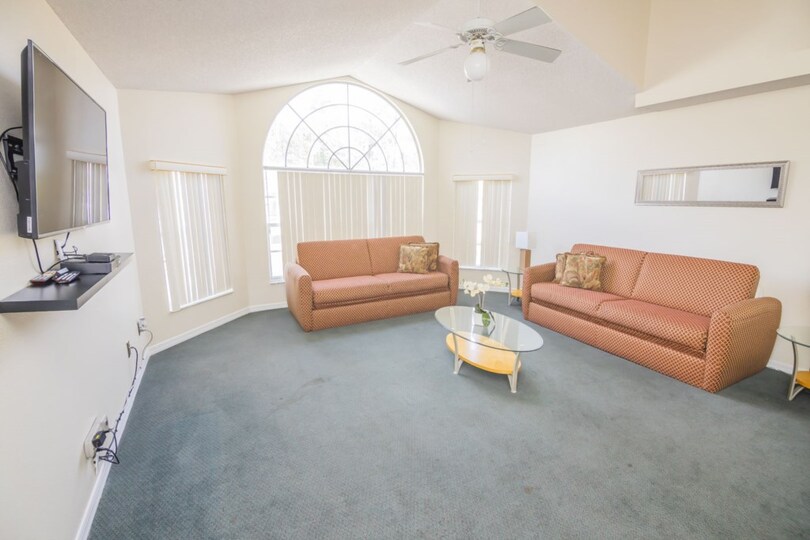 Luxury Contemporary Style Condo on Royal Palm Bay, Florida Condo 6012