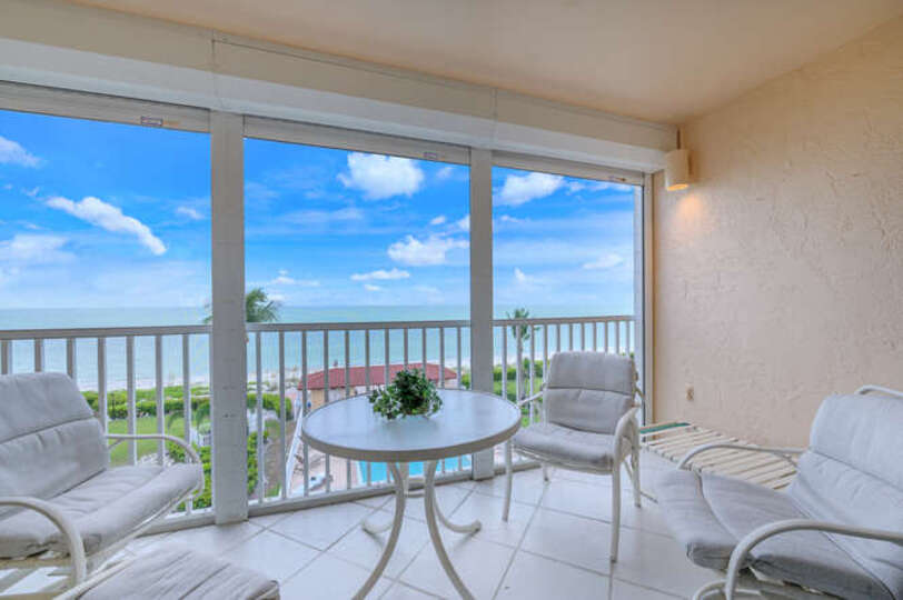 Luxury Contemporary Style Condo on Dolphin Way, Florida Condo 5937
