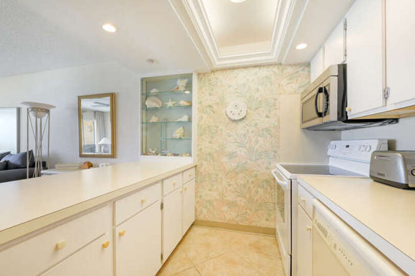 Luxury Contemporary Style Condo on Dolphin Way, Florida Condo 5937