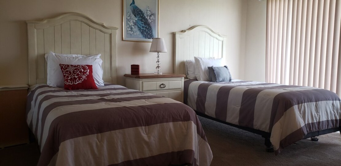 The Ultimate 2 Bedroom Condo on Dolphin Way, Florida Condo 5935