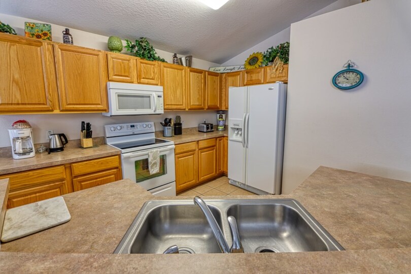 5 Star Villa in one of the most Prestigious Areas in Legacy Park, Florida Villa 6060