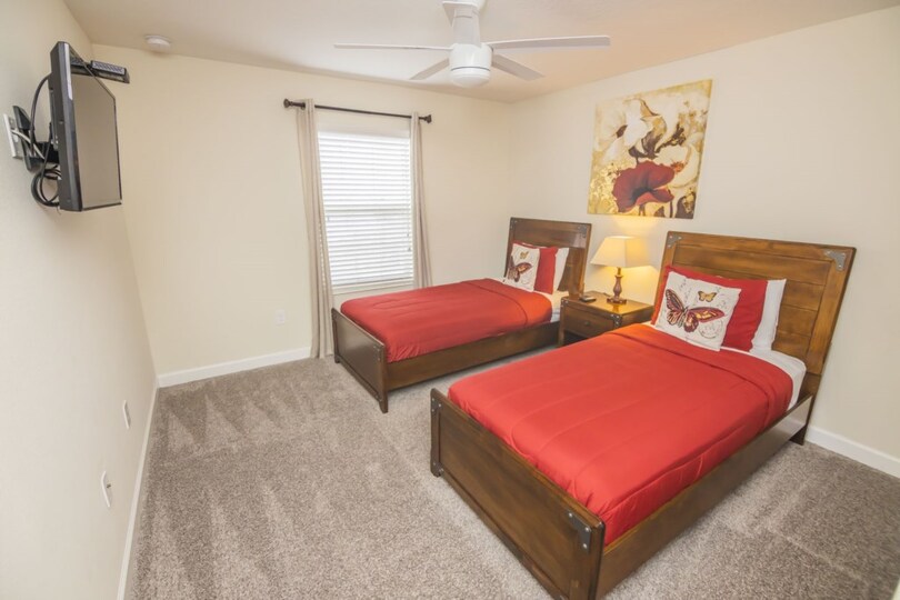 Luxury Townhome with Fantastic Private Pool on Storey Lake Resort, Florida Townhome 6074