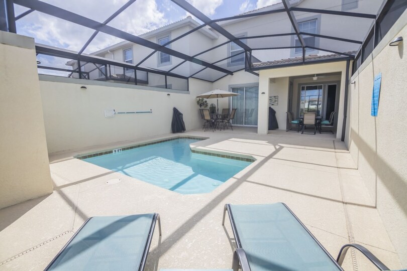 Luxury Townhome with Fantastic Private Pool on Storey Lake Resort, Florida Townhome 6074