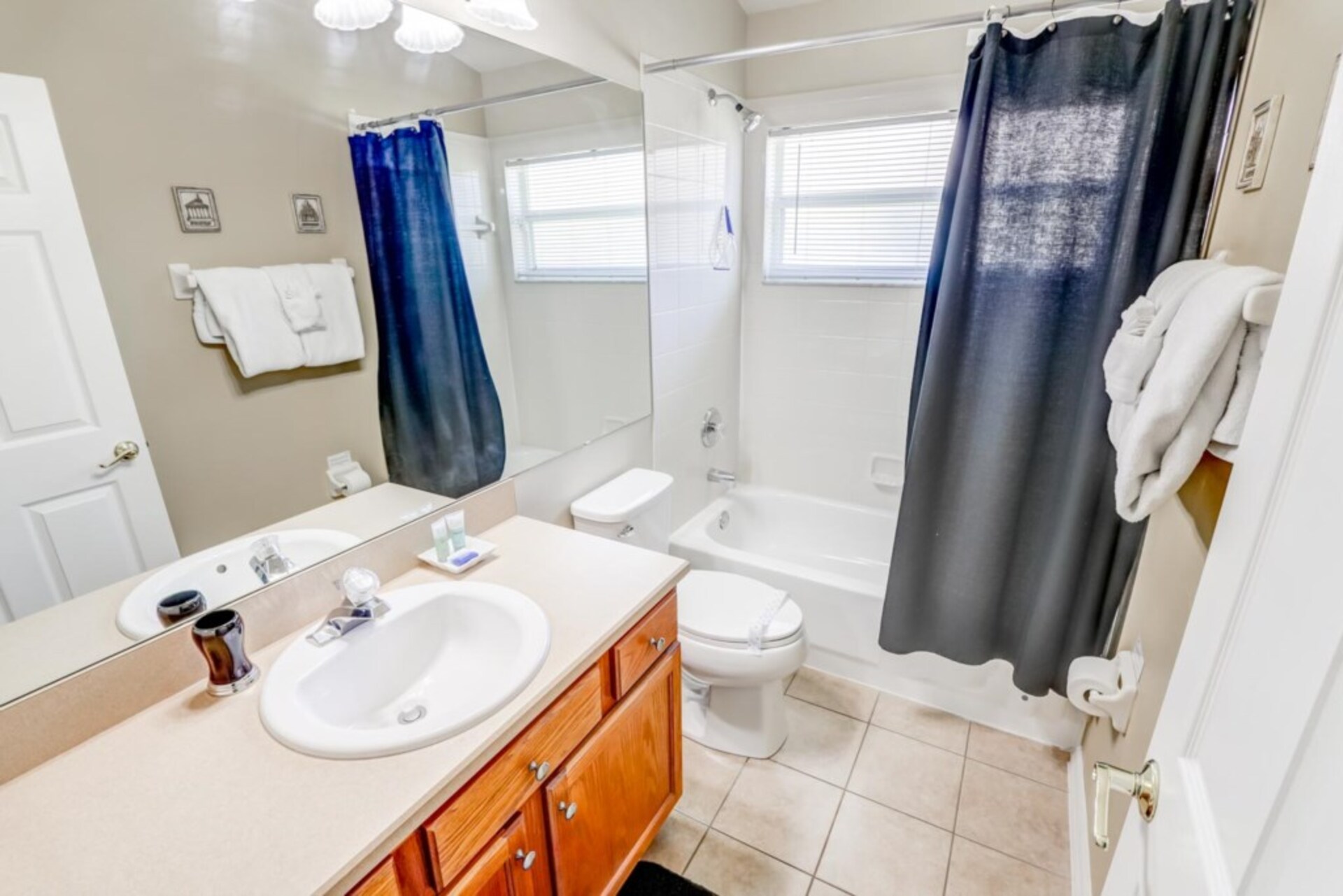 5 Star Villa with Private Pool on Indian Creek, Florida Villa 6109