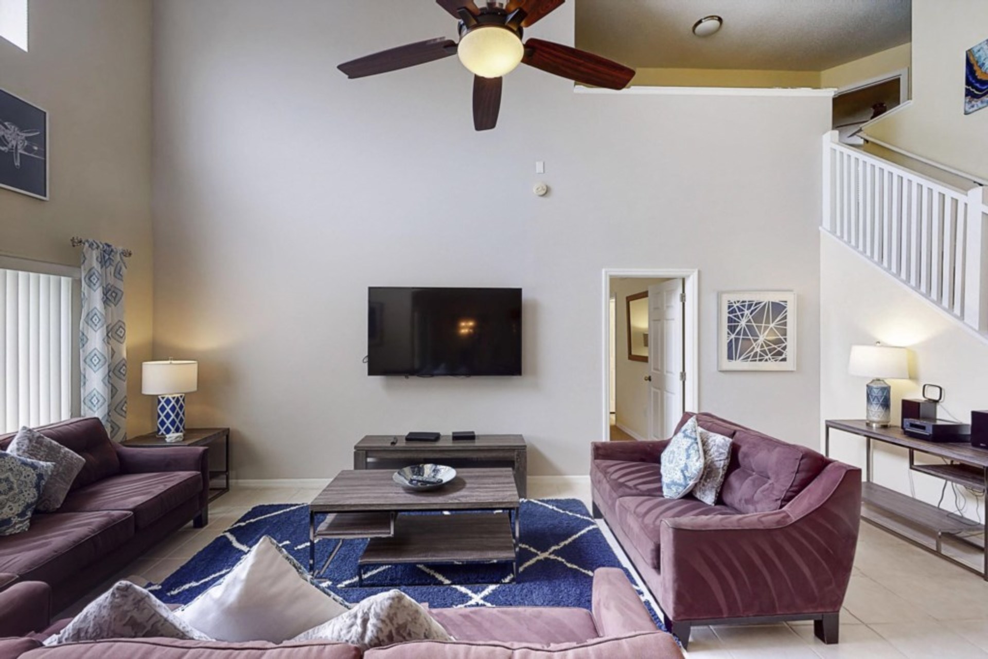 Luxury Contemporary Style Villa on Lake Berkley Resort, Florida Villa 6150
