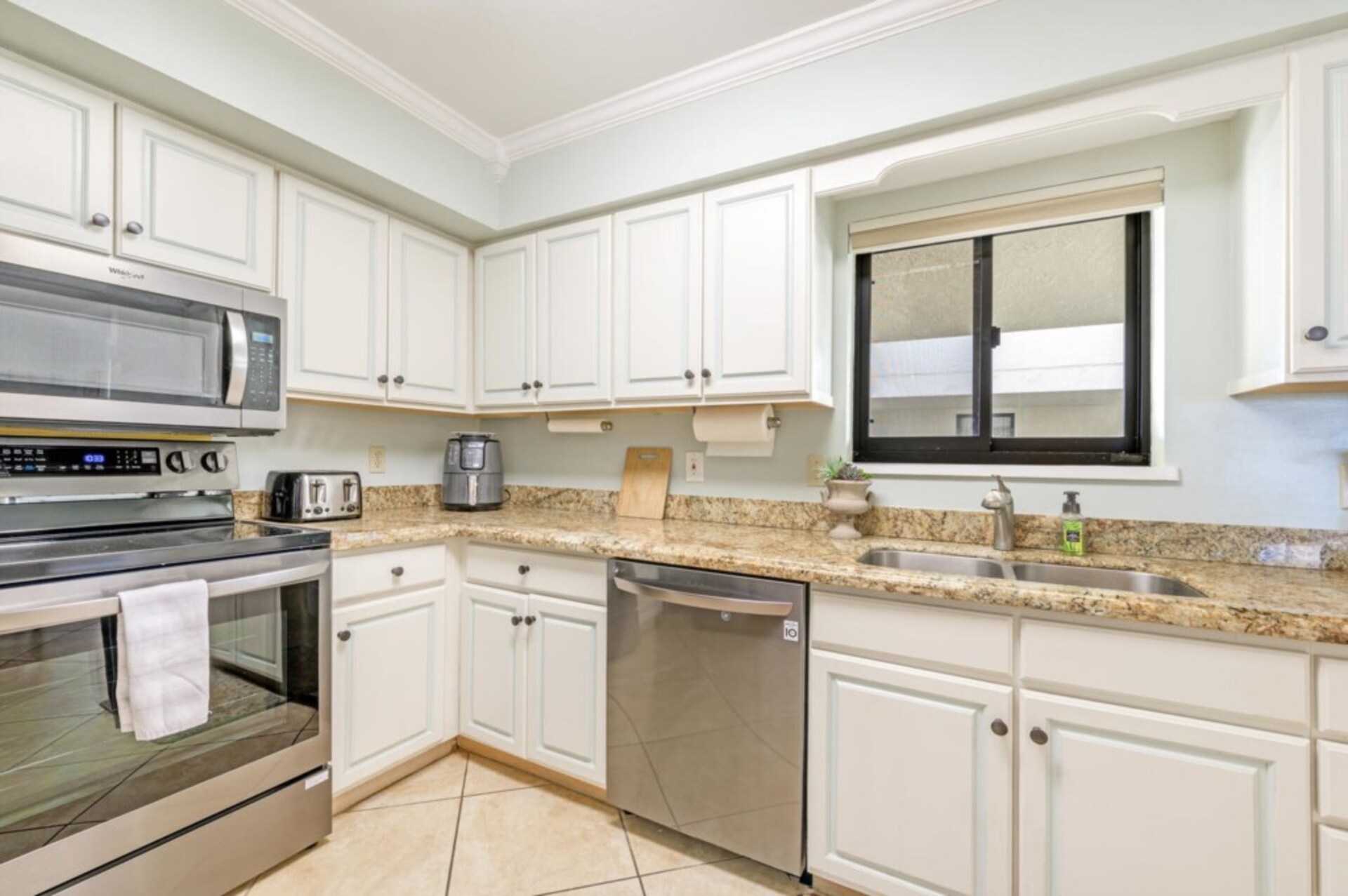 Exclusive Condo in One of most Prestigious Resorts, Santa Maria Harbor Resort, Florida Condo 5942