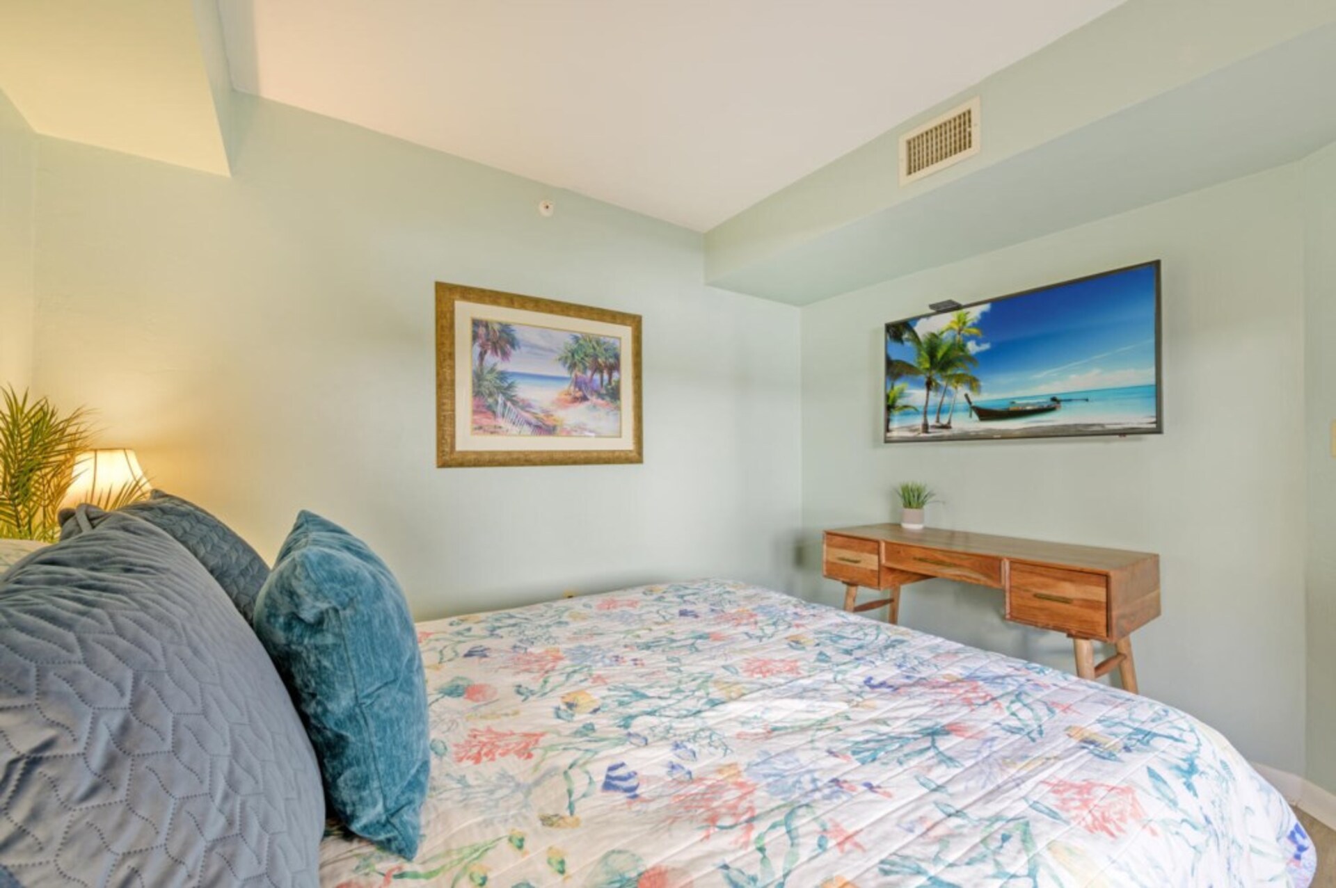 Exclusive Condo in One of most Prestigious Resorts, Santa Maria Harbor Resort, Florida Condo 5942