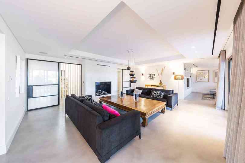 5 Star Villa Magnolia – Luxury Lakefront Retreat
