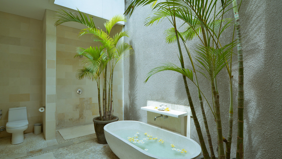 Amazing 5 Star Villa With 2 Relaxing Pools , Bali Villa 2136