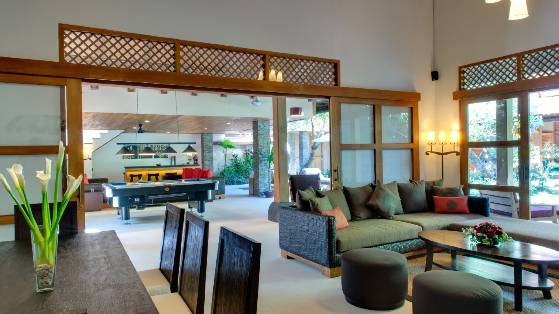 Peaceful Villa with Glistering Swimming Pool, Bali Villa 2139