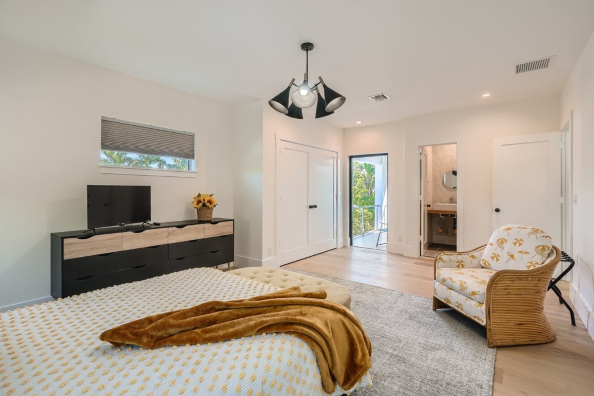 Picture Relaxing in This Idyllic Villa in West Palm Beach,West Palm Beach Villa 1881