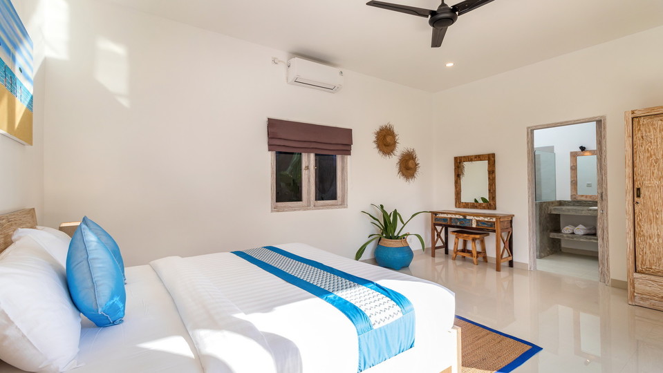 Luxurious 4BR Villa with Pool, Bali Villa 2206