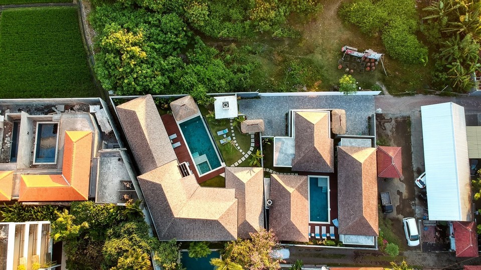 Luxurious 4BR Villa with Pool, Bali Villa 2206