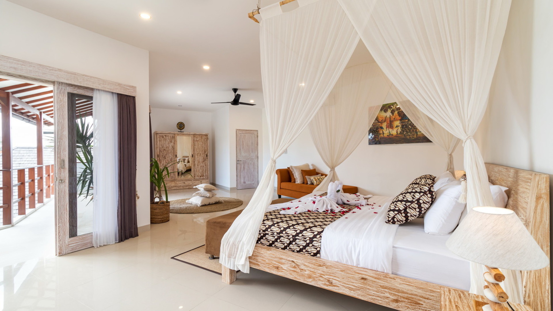 Charming 7BR Villa W/ Pool & Balcony in Bali, Bali villa 2206