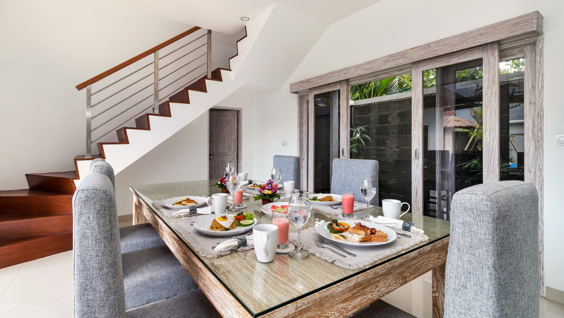 Charming 7BR Villa W/ Pool & Balcony in Bali, Bali villa 2206