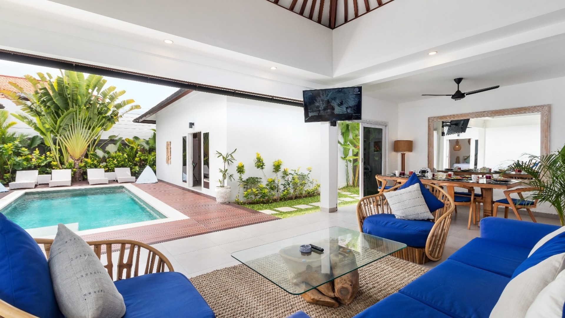 Charming 7BR Villa W/ Pool & Balcony in Bali, Bali villa 2206