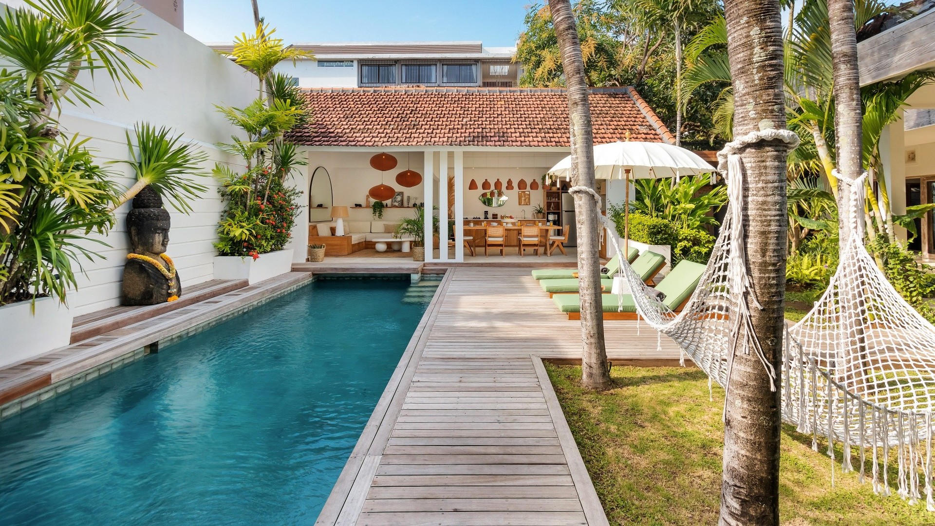 Cozy 4BR Villa with Amazing Pool Area, Bali Villa 2210