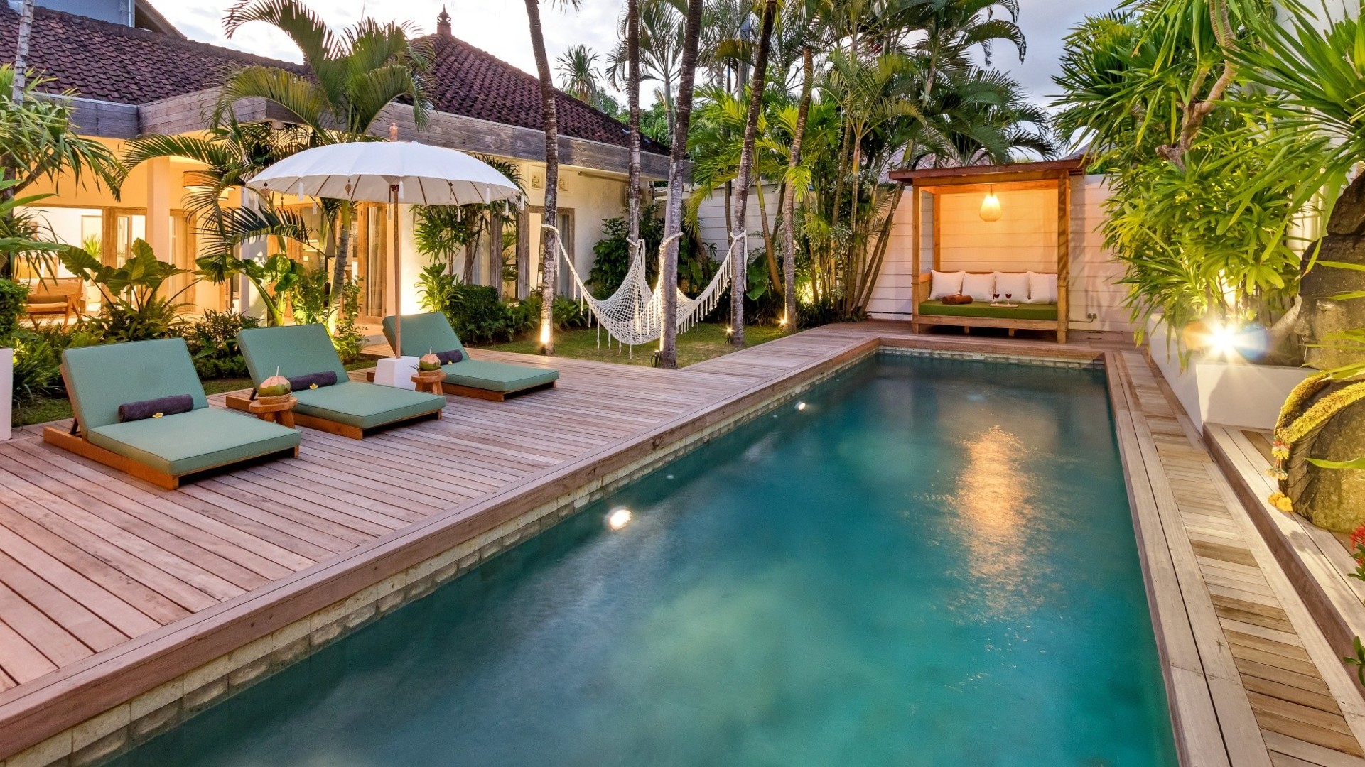 Cozy 4BR Villa with Amazing Pool Area, Bali Villa 2210