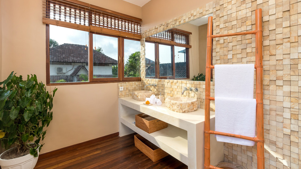 Amazing 4BR Villa With Pool in Bali, Bali Villa 2211