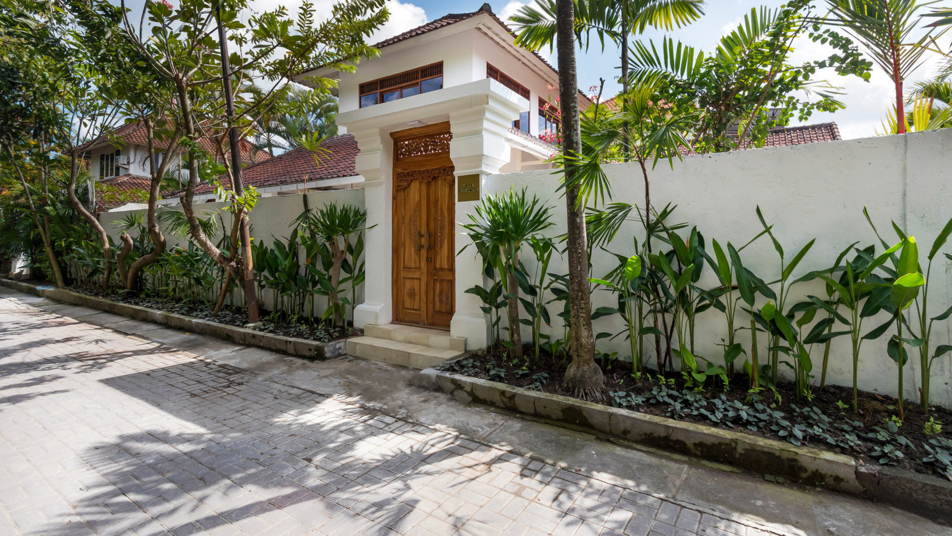 Amazing 4BR Villa With Pool in Bali, Bali Villa 2211
