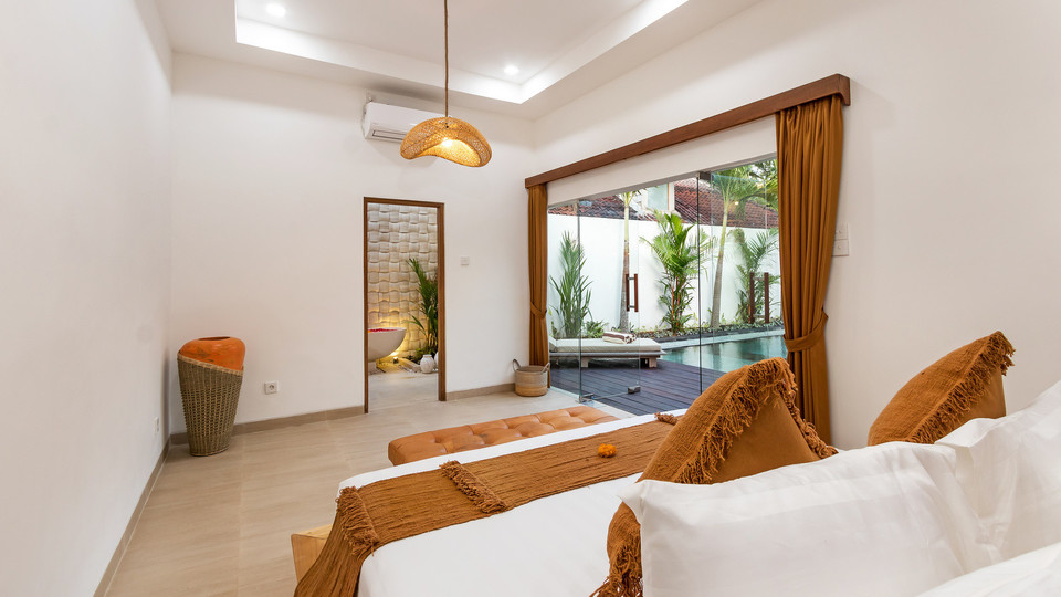 Amazing 4BR Villa With Pool in Bali, Bali Villa 2211