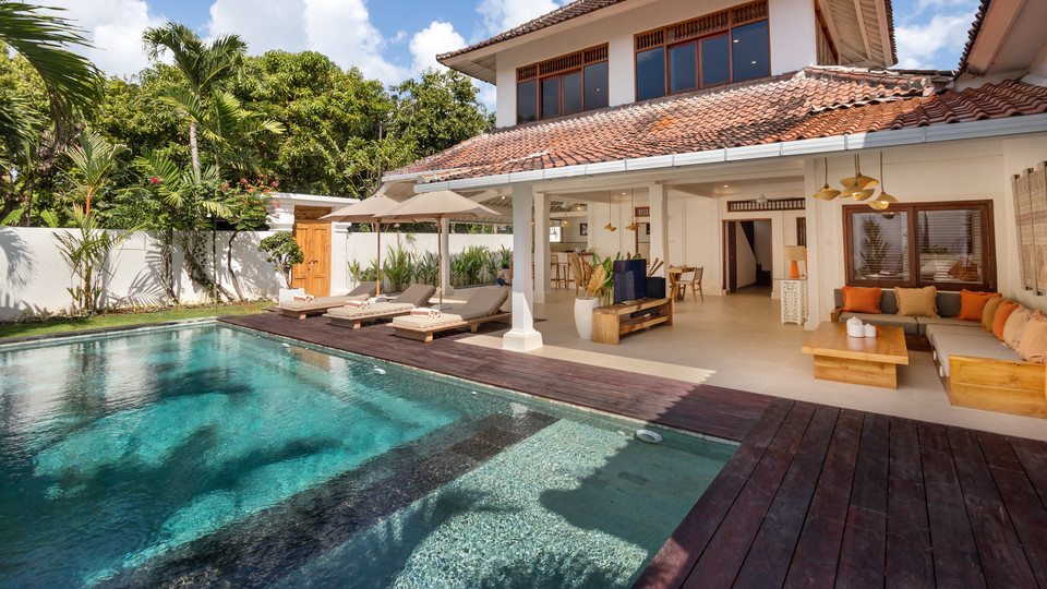 Wonderful 4BR Villa with Pool, Bali Villa 2212