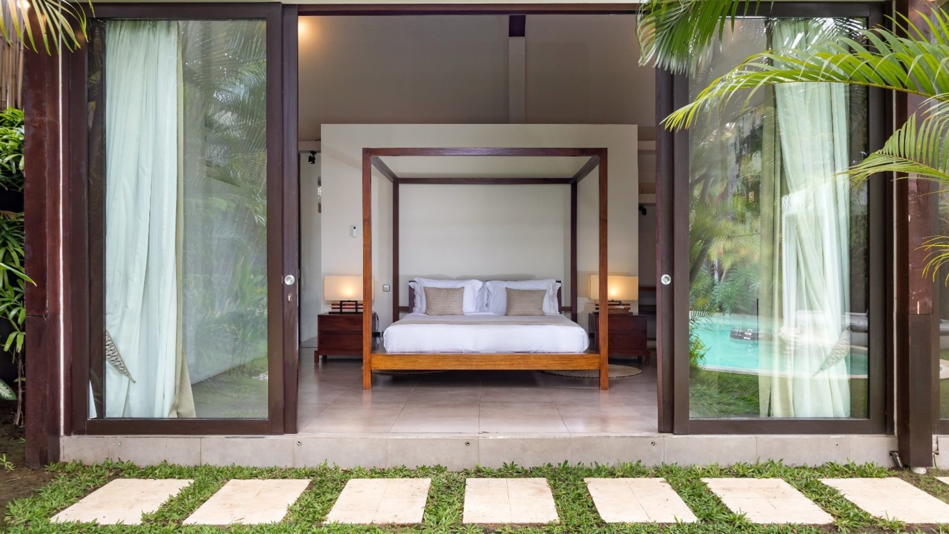 Cozy 2BR Villa W/Amazing Pool Area, Bali Villa 2216