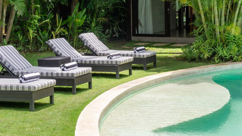 Cozy 2BR Villa W/Amazing Pool Area, Bali Villa 2216