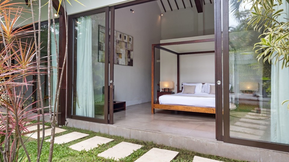 Cozy 2BR Villa W/Amazing Pool Area, Bali Villa 2216