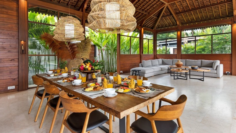 Amazing 4BR Villa With Pool, Bali Villa 2217
