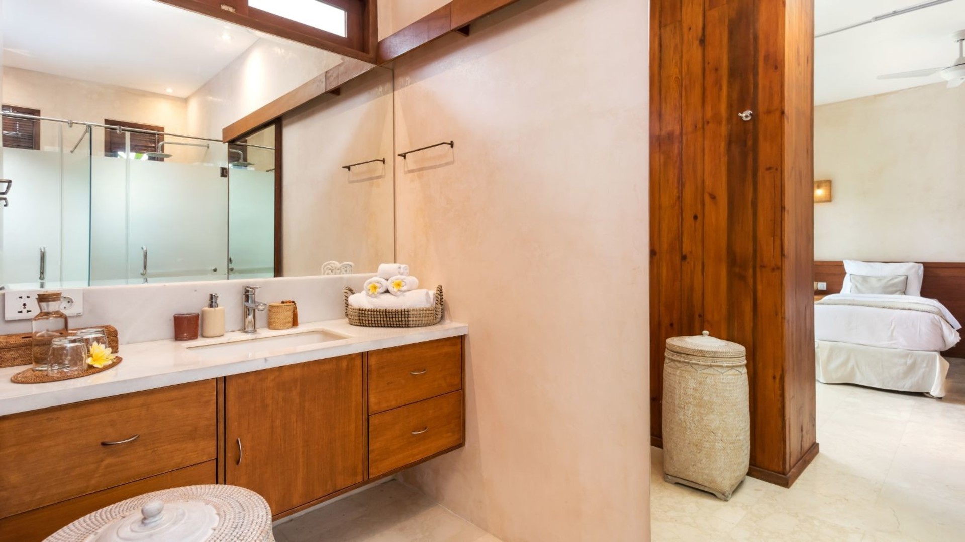 Amazing 4BR Villa With Pool, Bali Villa 2217