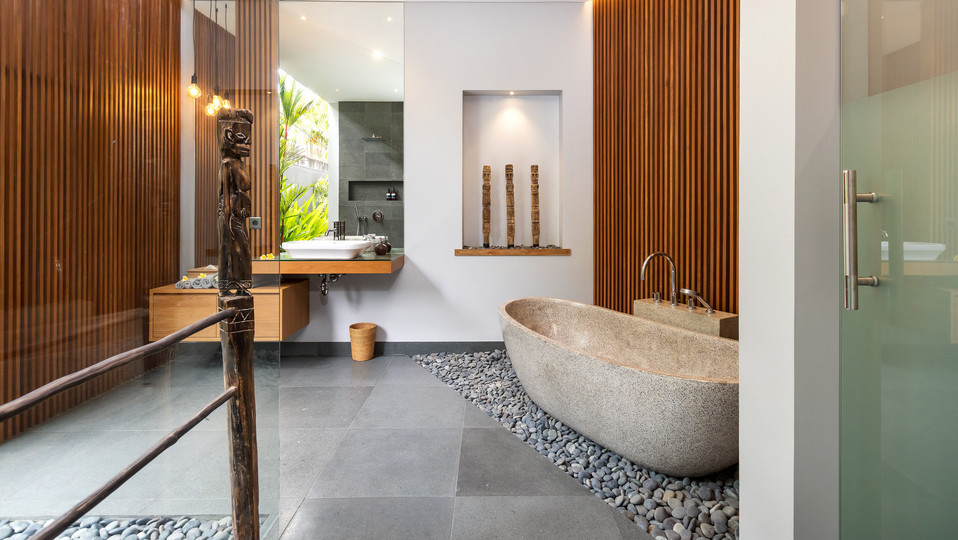 Cheerful 4BR Villa W/ Pool & Balcony, Bali Villa 2219