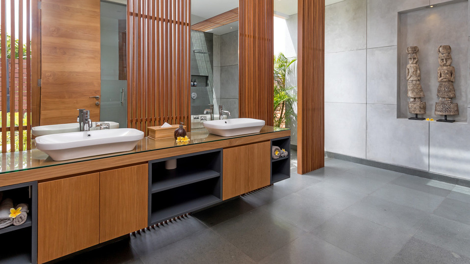 Cheerful 4BR Villa W/ Pool & Balcony, Bali Villa 2219