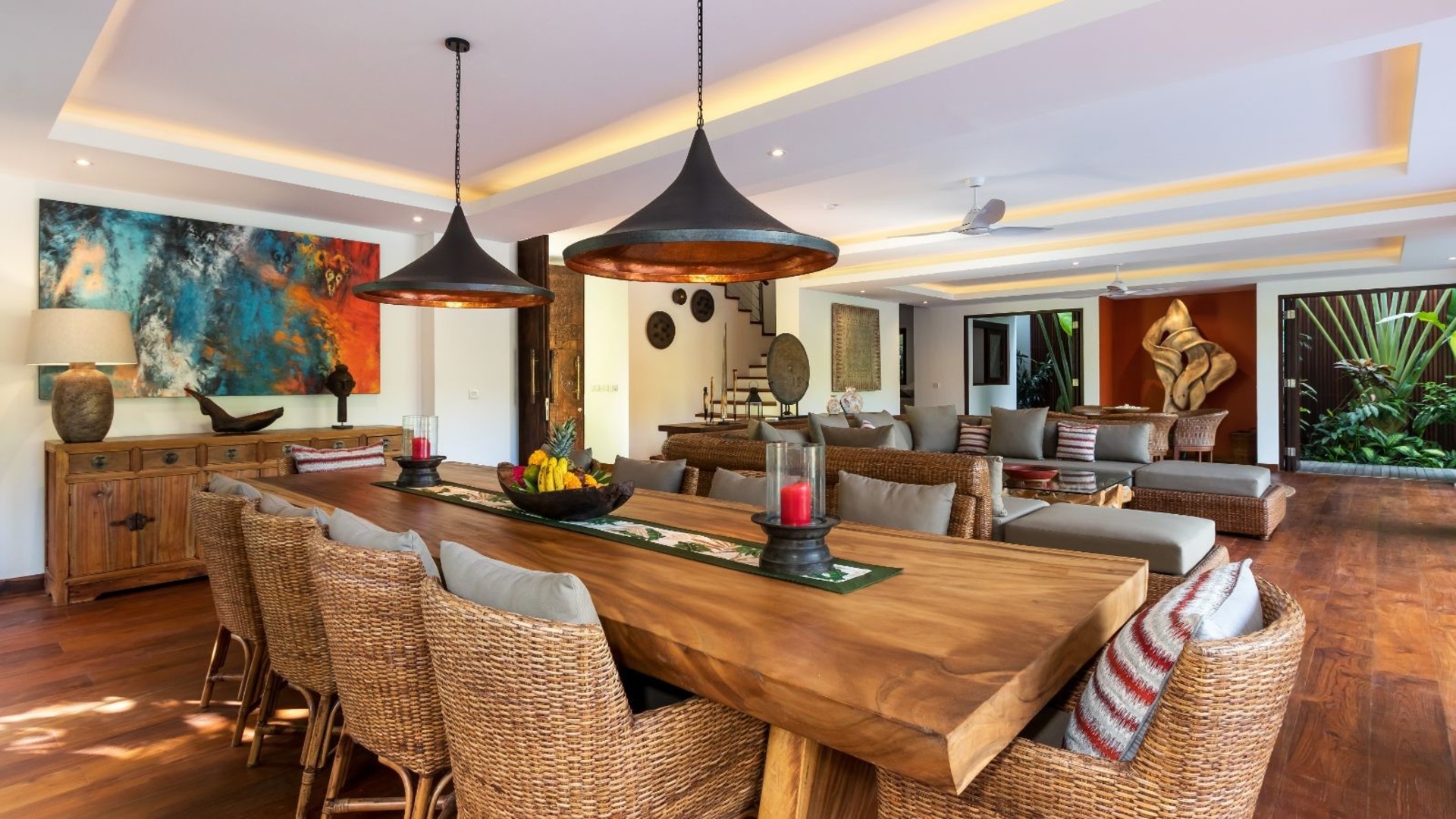 Modern 4BR Villa W/ Pool & Balcony, Bali Villa 2220