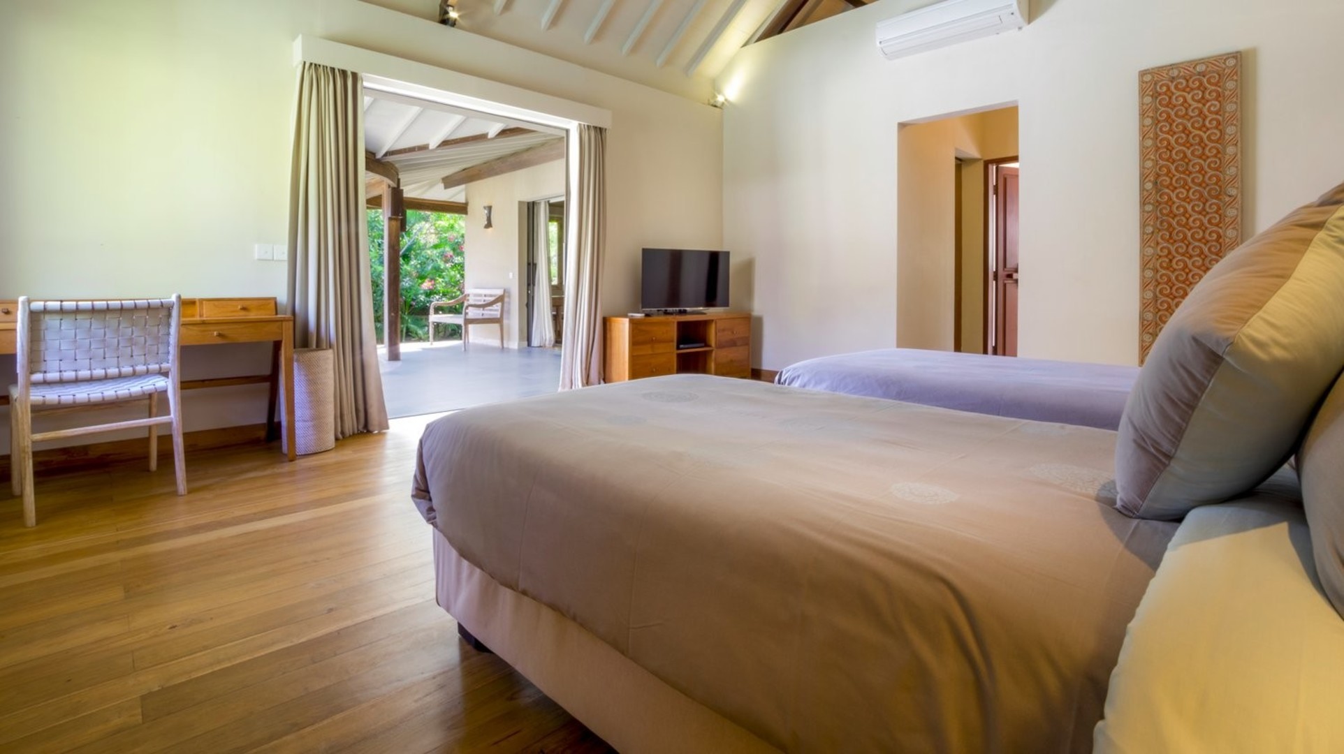 Fantastic 3BR Villa W/ Pool & Garden, Bali Villa 2228