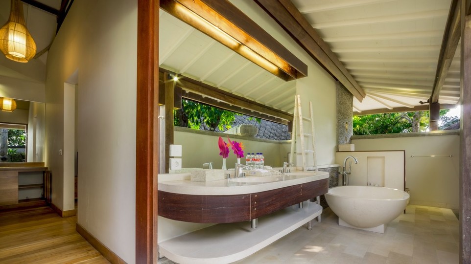 Fantastic 3BR Villa W/ Pool & Garden, Bali Villa 2228