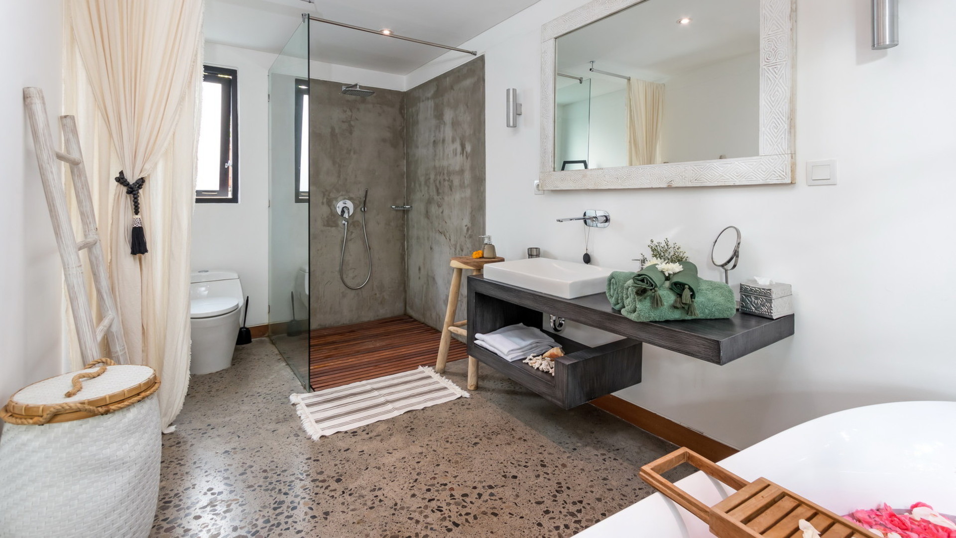 Peaceful 1BR Villa W/ Beautiful Pool Area, Bali Villa 2230