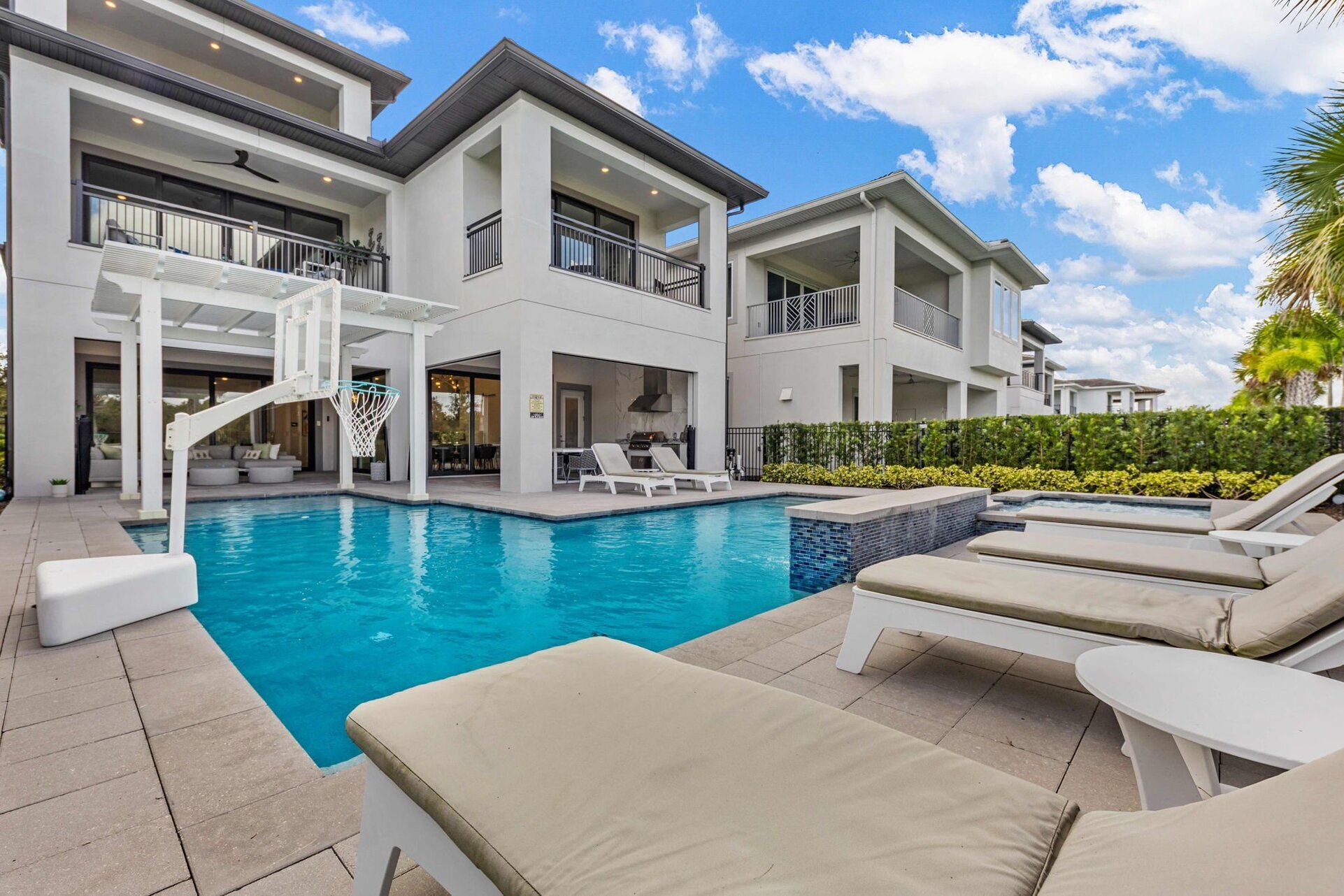 5 Star Villa Opus – A Signature Luxury Estate