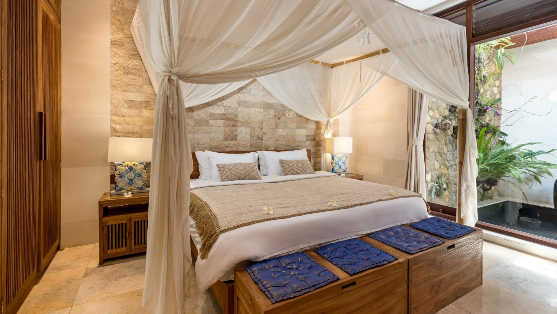 Enjoying Your Holiday in a Luxury 5 Star Villa in Candidasa, For Less Than a Hotel, Villa Bali 2243