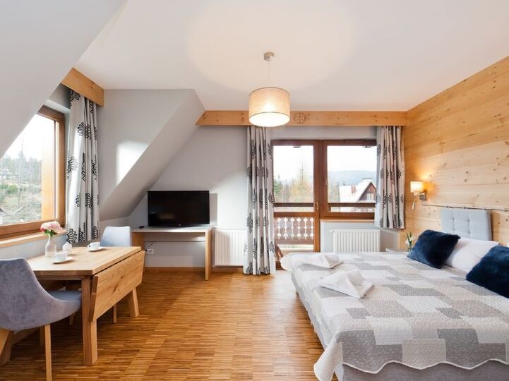 Dreamy 1BR Villa Escape Małopolskie,1003, Zakopane, Poland