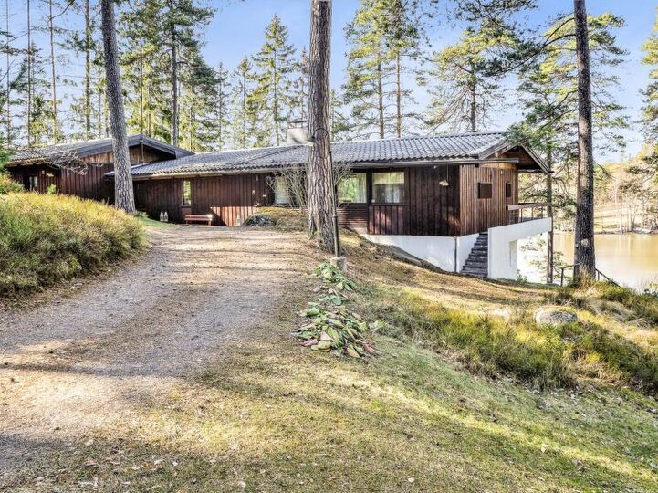 Exclusive Home in Perfect Location, Sipoo 1016, Sipoo, Finland