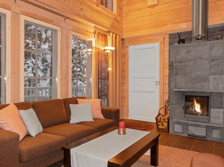 Luxury Home, Idyllic Location, Salla 1286