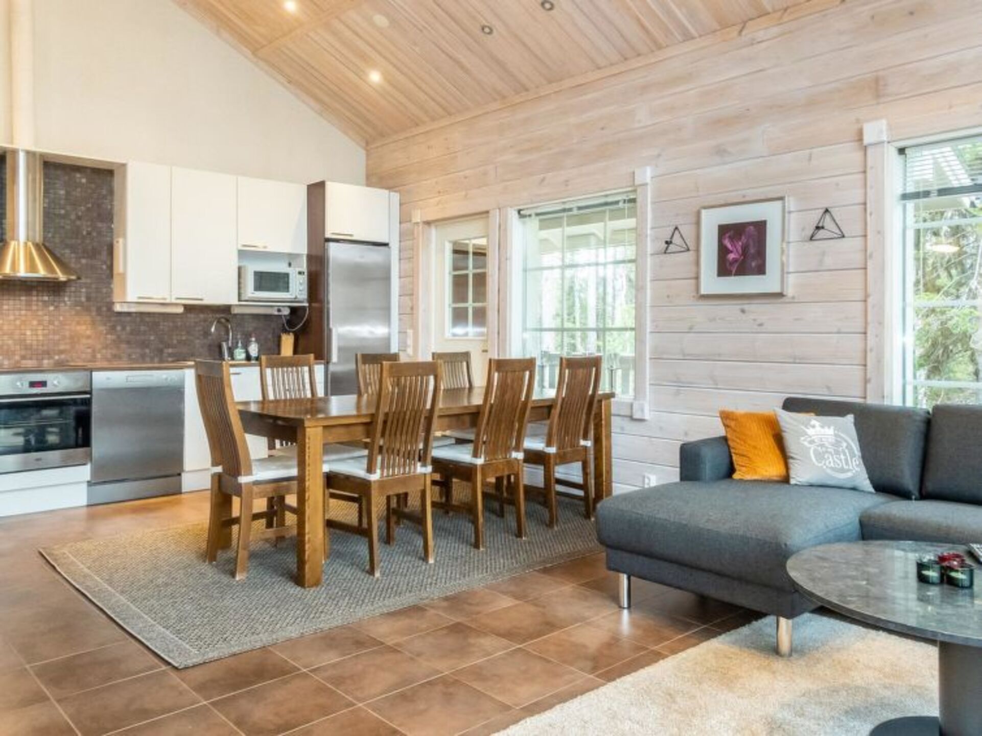 Kitchen / Dining Room