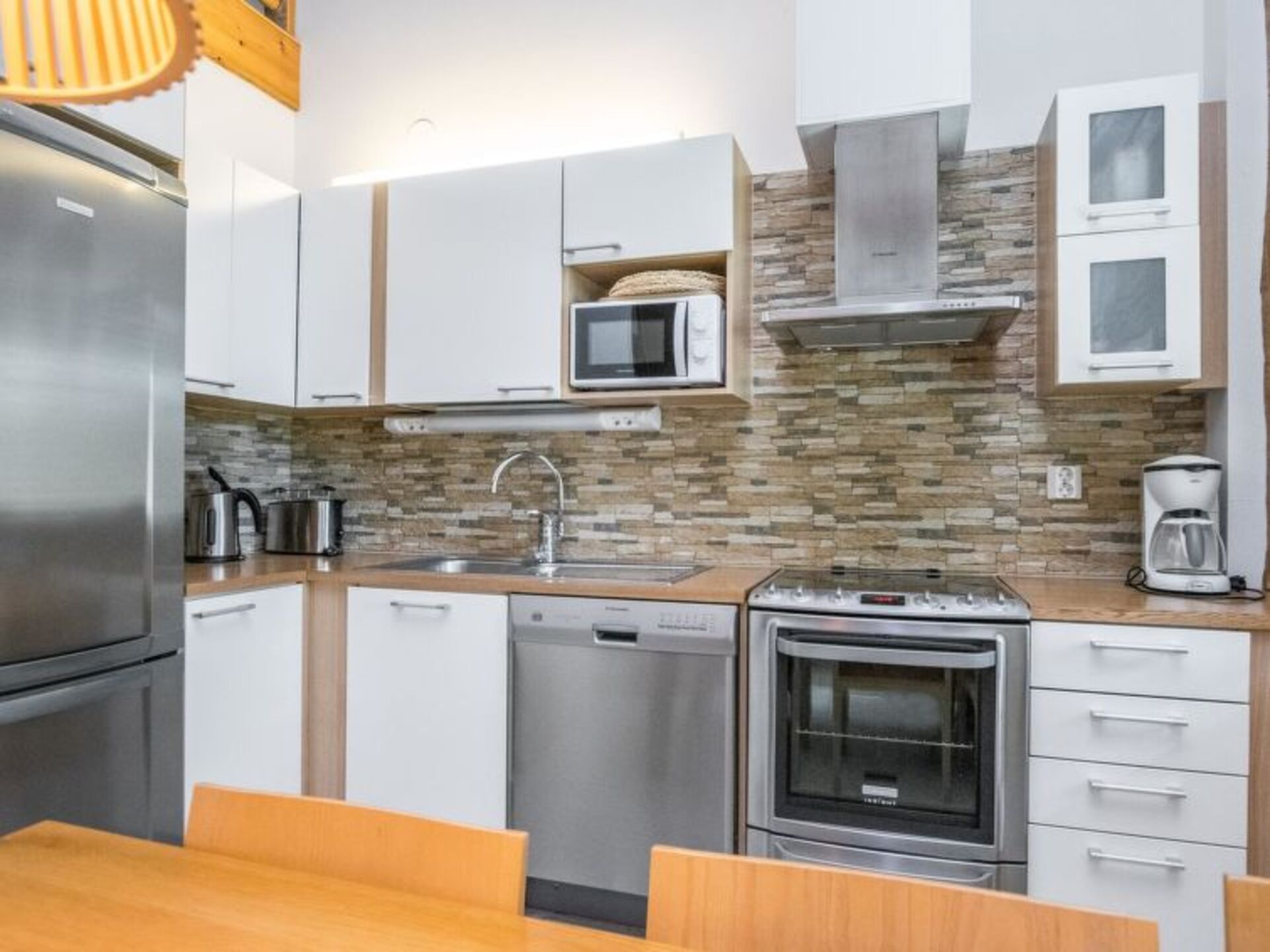Kitchen / Dining Room