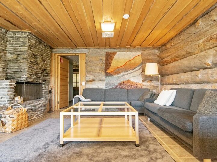 Your Home from Home, Inari 1307