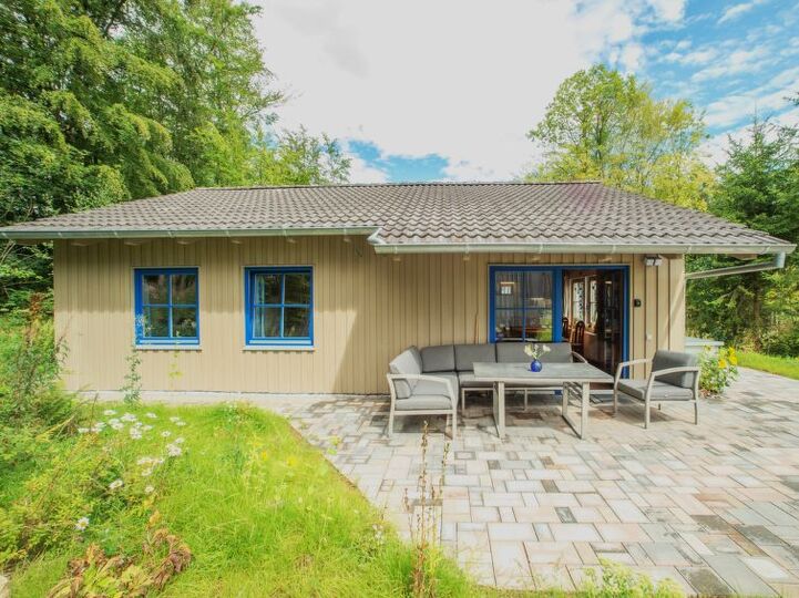 3BR Villa Dream: Unwind in Stunning Hessen,1006, Bad Arolsen, Germany