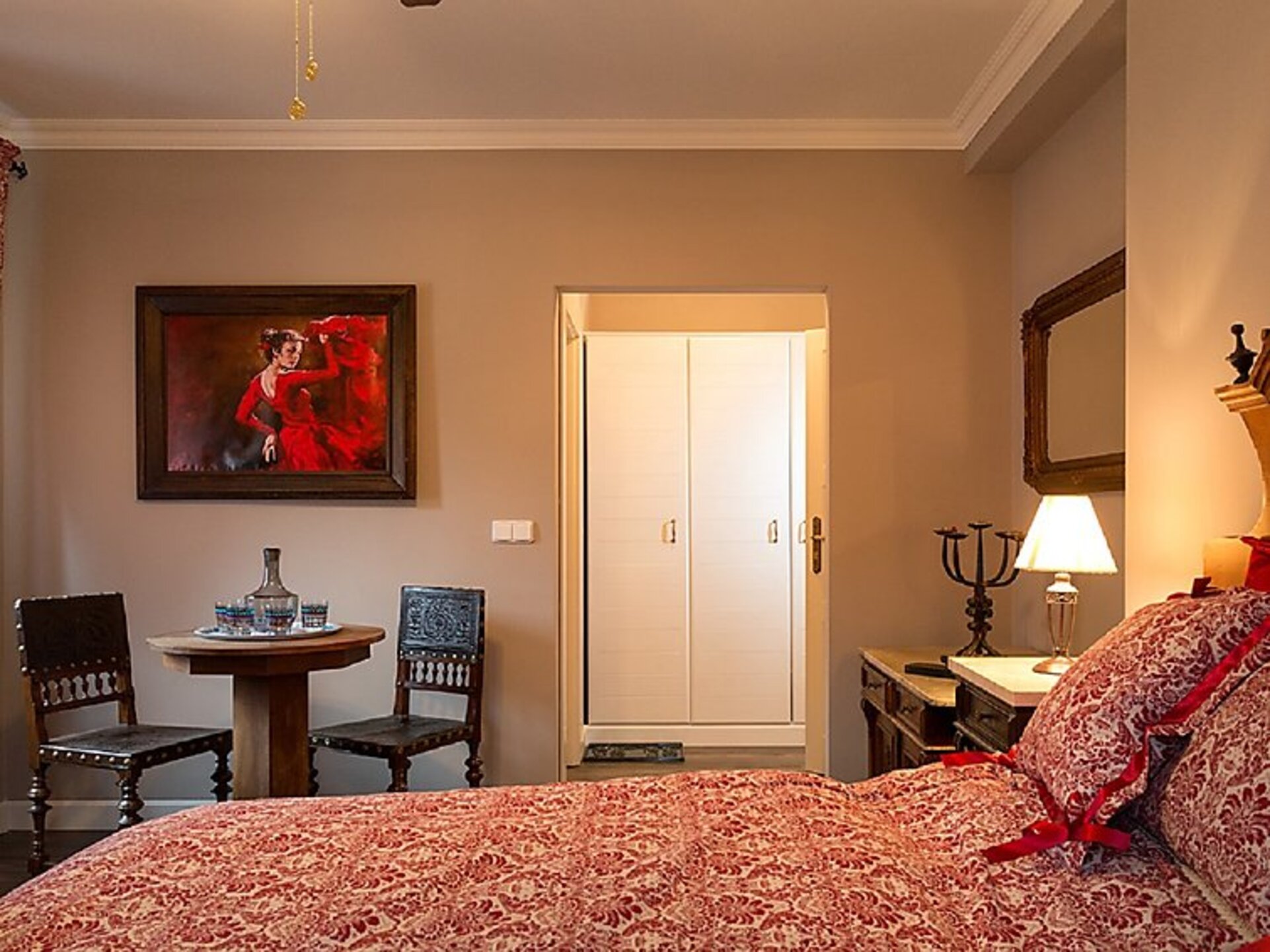 Charming 6 BR House with Panoramic Views,1000