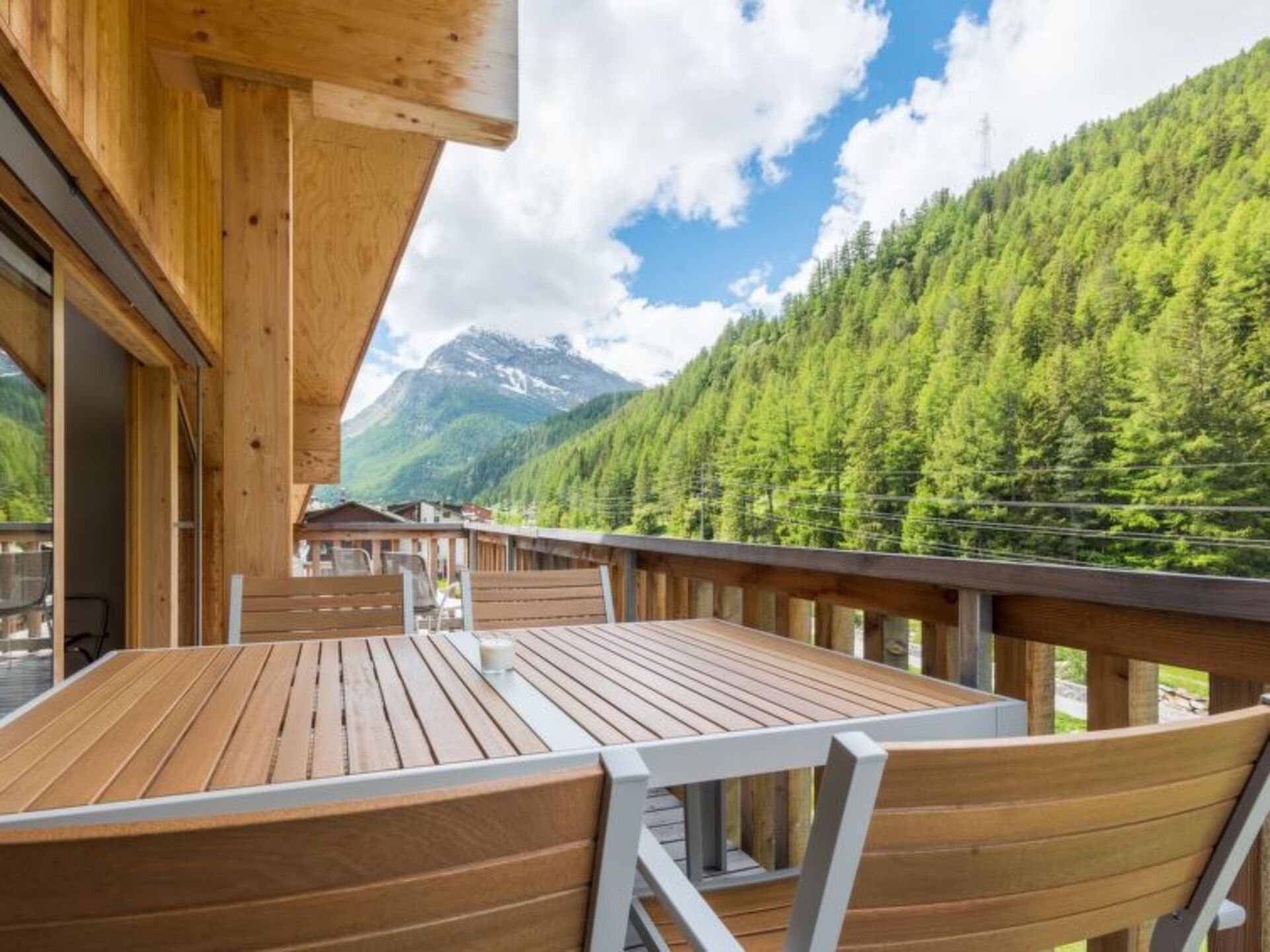 Charming Family Home in Saas-Grund, 1247