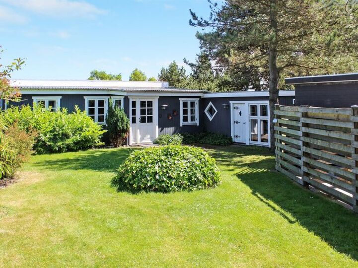 5 Star Home in Prime Location, Frederikshavn 1032, Frederikshavn, Denmark